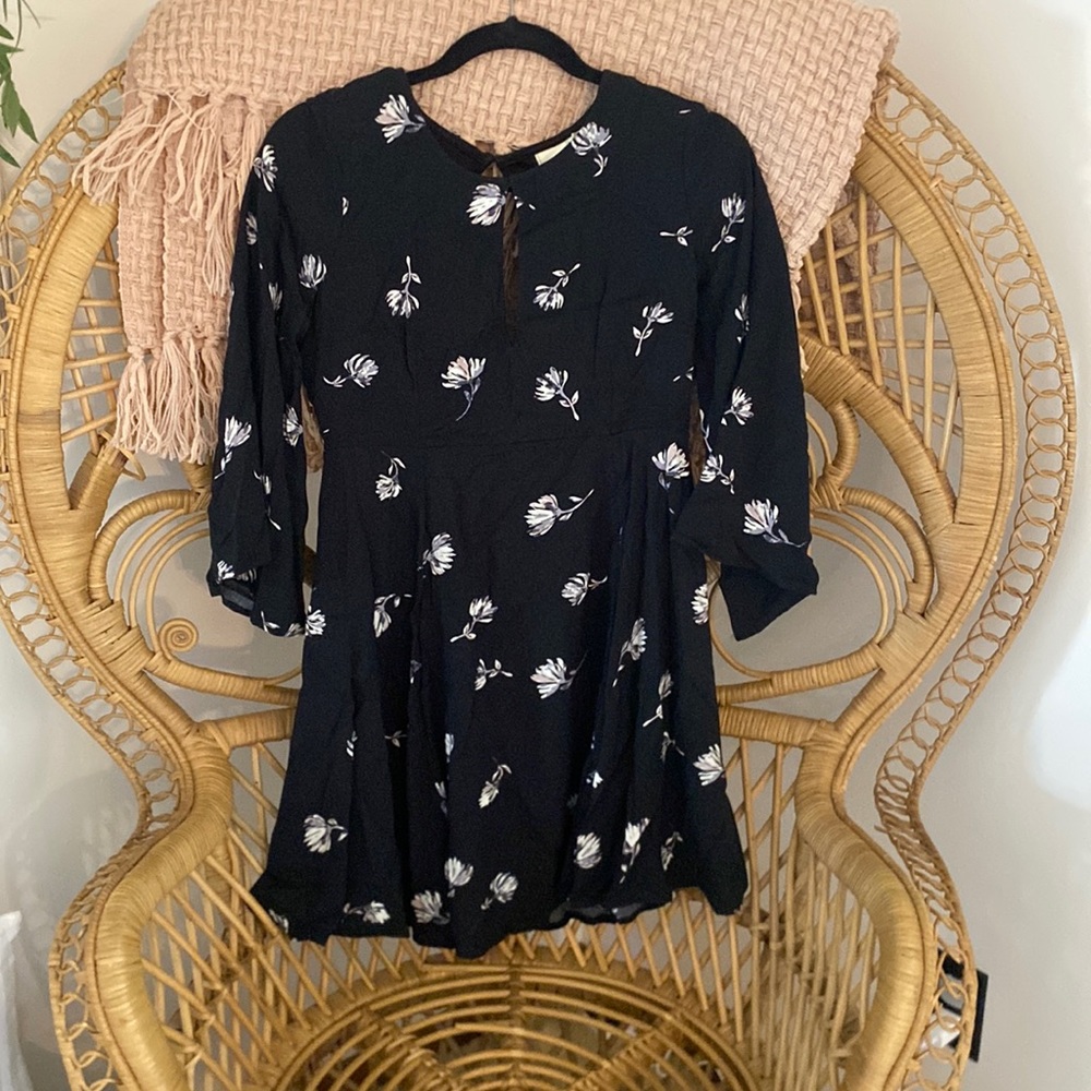 Womens key hole dress